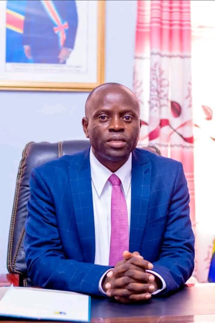 Le Sacre du Savoir et de l’Unité au Kyaghanda-Kinshasa : Le Professeur Mwanawavene et Madame Chantal, Nouveaux Flambeaux