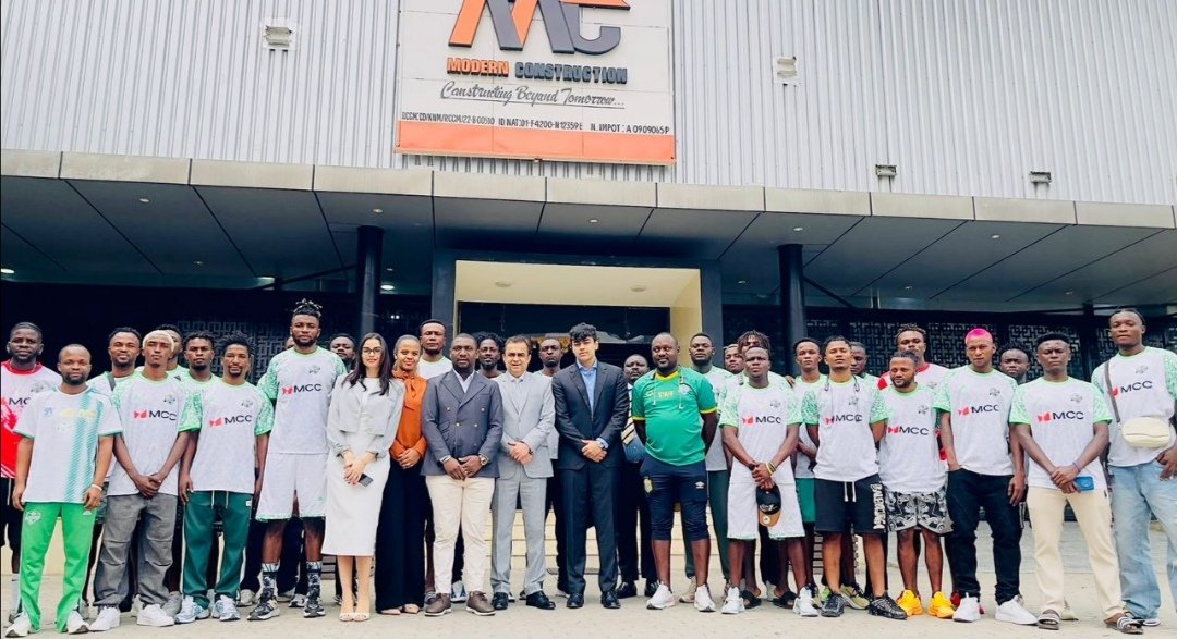 Désormais, les maillots du DC Virunga porteront fièrement le logo de MCC Realty, filiale du groupe H.J. du milliardaire Harish Jagtani.