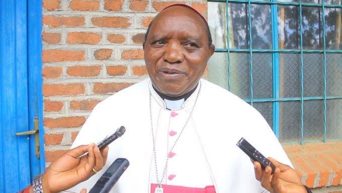 Face à Ebola, Mgr Sikuli Melchisédech ordonne la suspension de plusieurs activités dans les églises